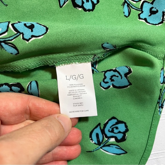 CAbi Green Cottagecore Floral Button Down Shirt Pop Art Women's L Preppy Teacher - Picture 11 of 11